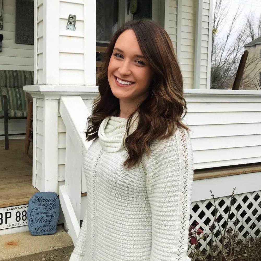 Meet your Posher, Demi